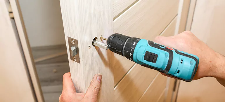 Old Door Knob Repair in Sunset, FL